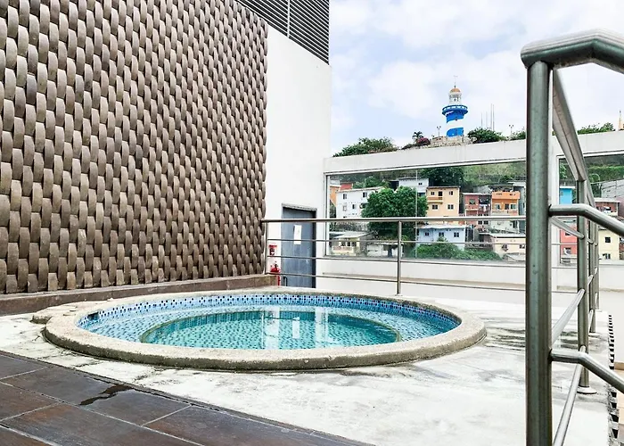 Lujoso Depa Con Piscina - Jacuzzi Y Vista Al Rio Desde La Habitacion