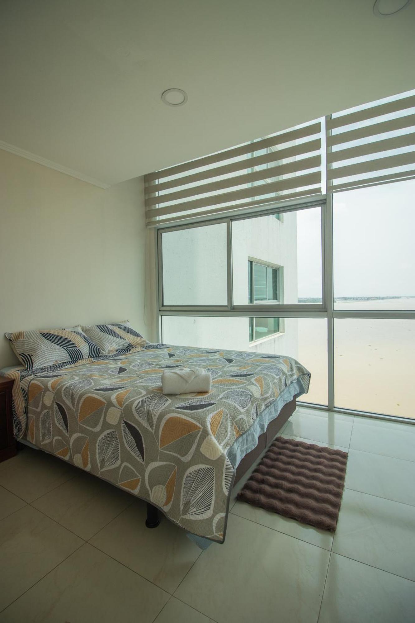 Apartment Lujoso Depa Con Piscina - Jacuzzi Y Vista Al Rio Desde La Guayaquil