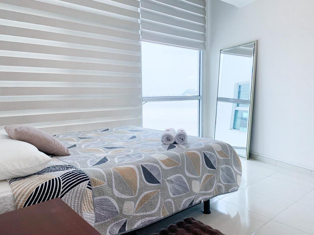 Lujoso Depa Con Piscina - Jacuzzi Y Vista Al Rio Desde La Apartment Guayaquil
