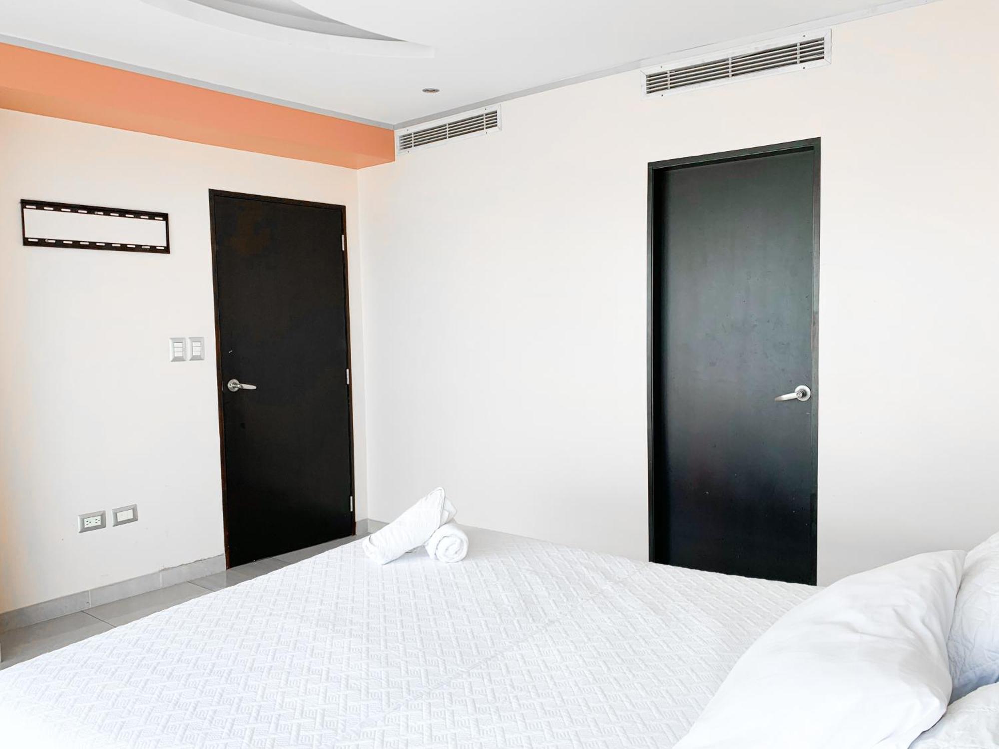 Lujoso Depa Con Piscina - Jacuzzi Y Vista Al Rio Desde La * Guayaquil